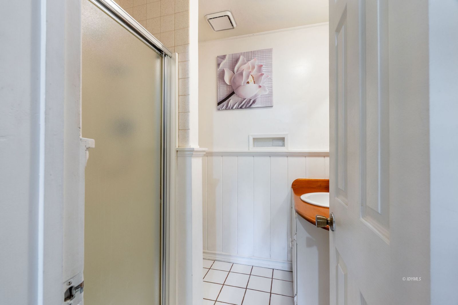 52805 Idyllmont Road Idyllwild, CA 92549 - Photo 42 of 53 a door with a shower curtain