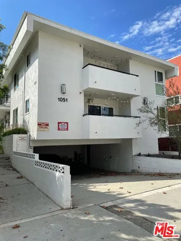 $3,295 | 1051 South Sherbourne Drive, Unit 6, Los Angeles, CA 90035