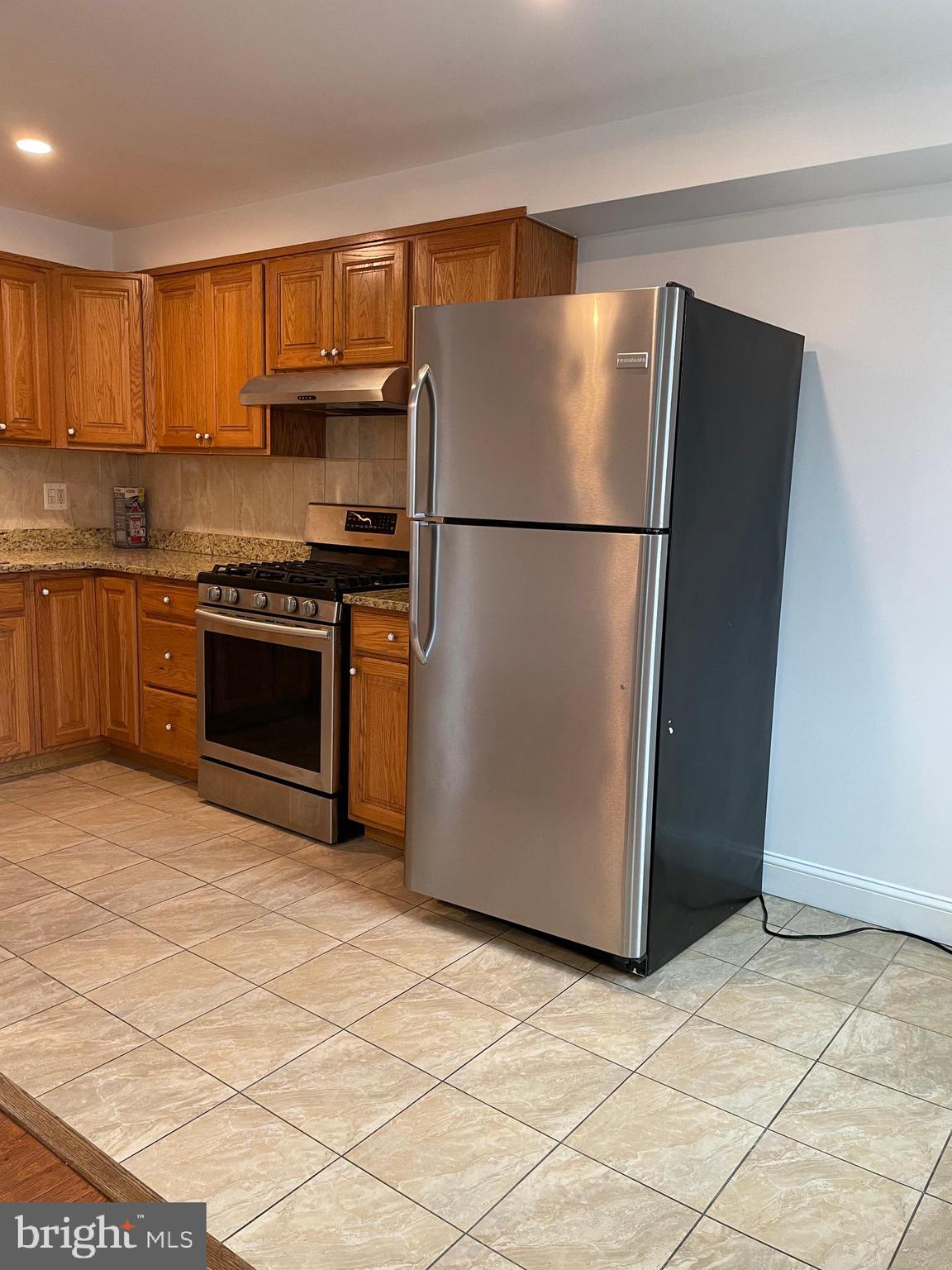24 Winthrop Road Darby, PA 19023 - Photo 10 of 26 Beautiful tile work