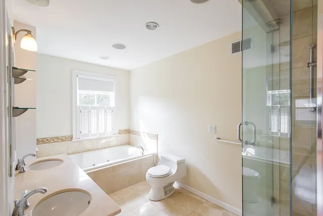 $6,800 | 11 Green Street, Milton, MA 02186