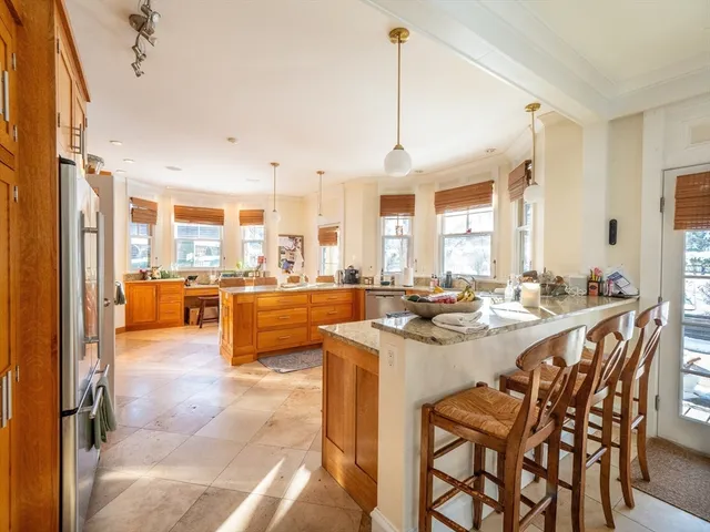 $6,800 | 11 Green Street, Milton, MA 02186