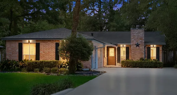 $325,000 | 24 Green Field Place, The Woodlands, TX 77380