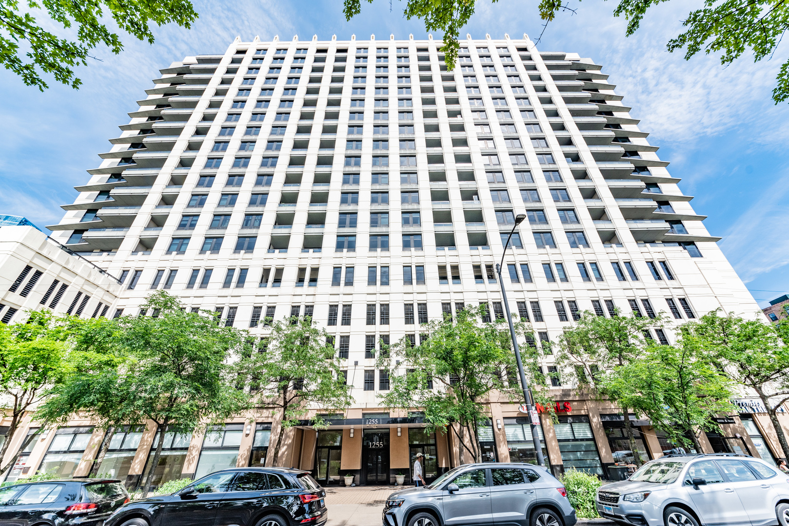 1255 South State Street, Unit 901 Chicago, IL 60605 - Photo 1 of 11
