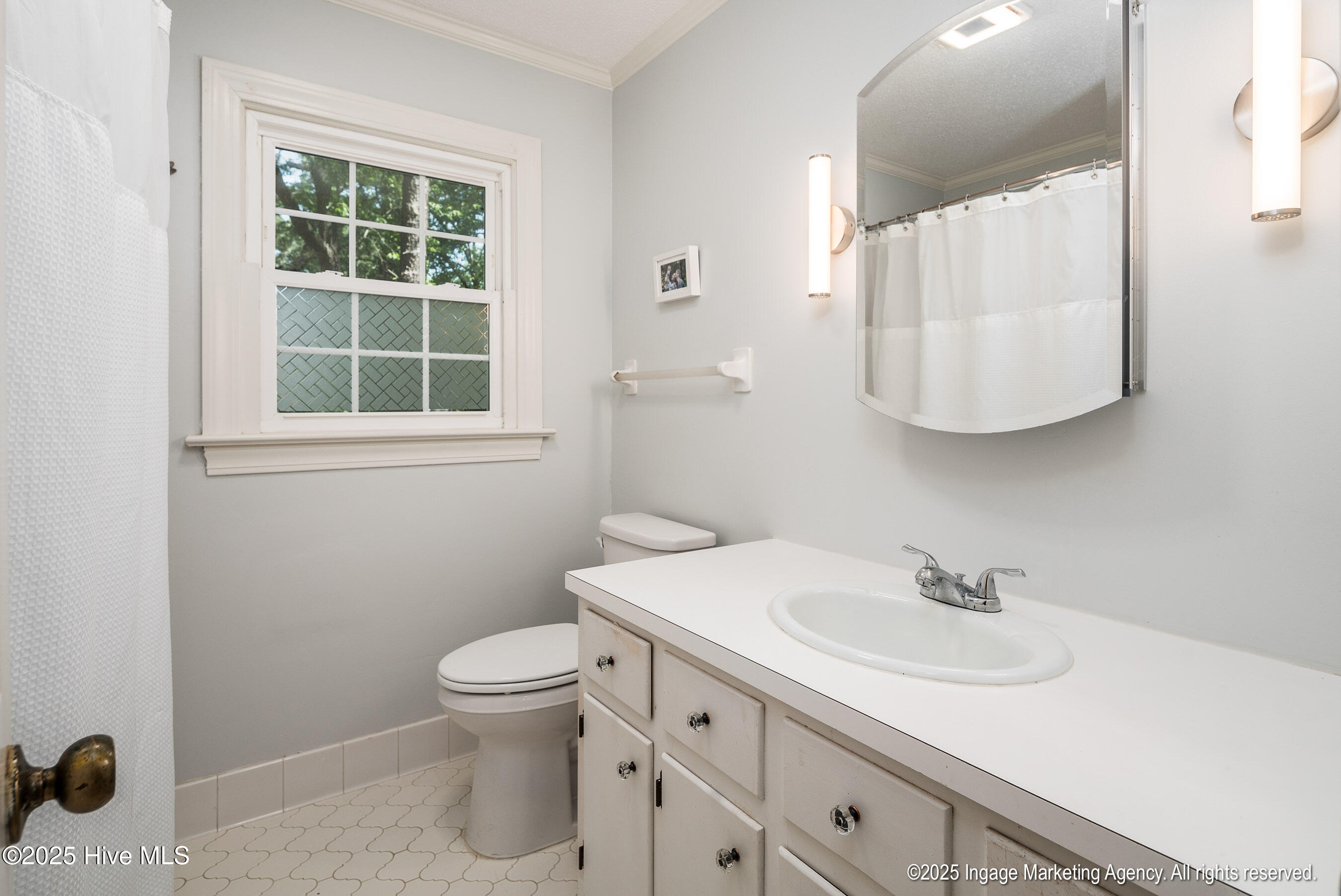 115 Antler Road Greenville, NC 27834 - Photo 25 of 39 Bathroom 1