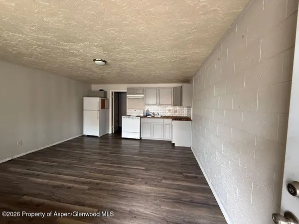 $950 | 537 Breeze Street, Unit 1, Craig, CO 81625