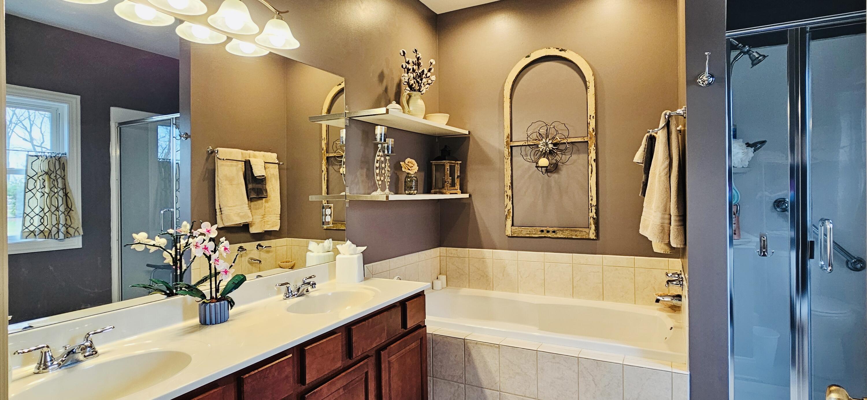 W6794 Brick Church Road Walworth, WI 53184 - Photo 11 of 32 MBath Sink & Tub