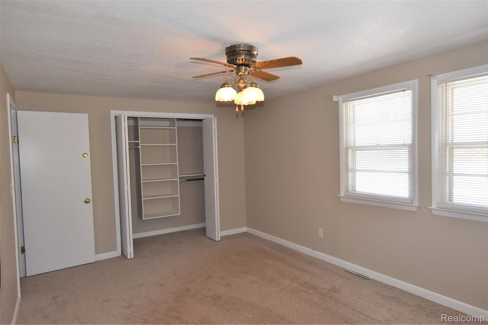 5310 Howe Road Grand Blanc, MI 48439 - Photo 9 of 15 Custom closet in MB