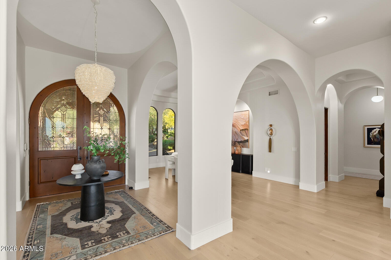 11861 East Desert Trail Road Scottsdale, AZ 85259 - Photo 4 of 63 a living room with furniture and a mirror