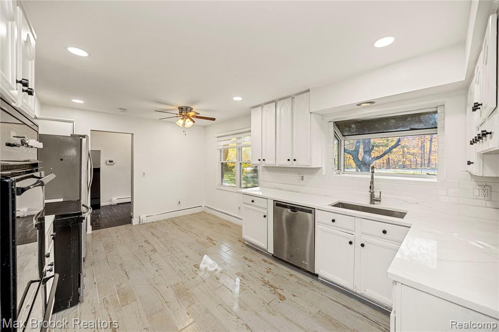 28290 Inkster Road Southfield, MI 48034 - Photo 11 of 62