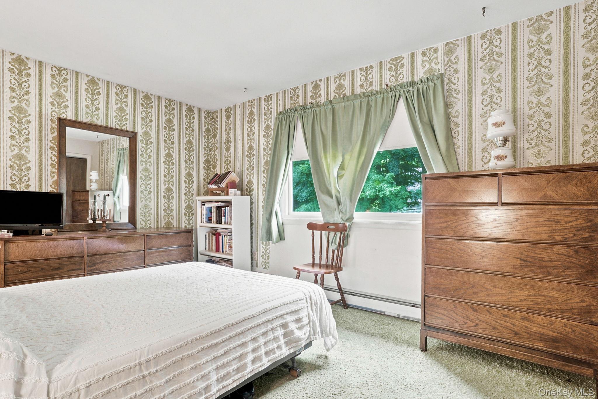 55 Sutton Park Road Poughkeepsie, NY 12603 - Photo 22 of 35