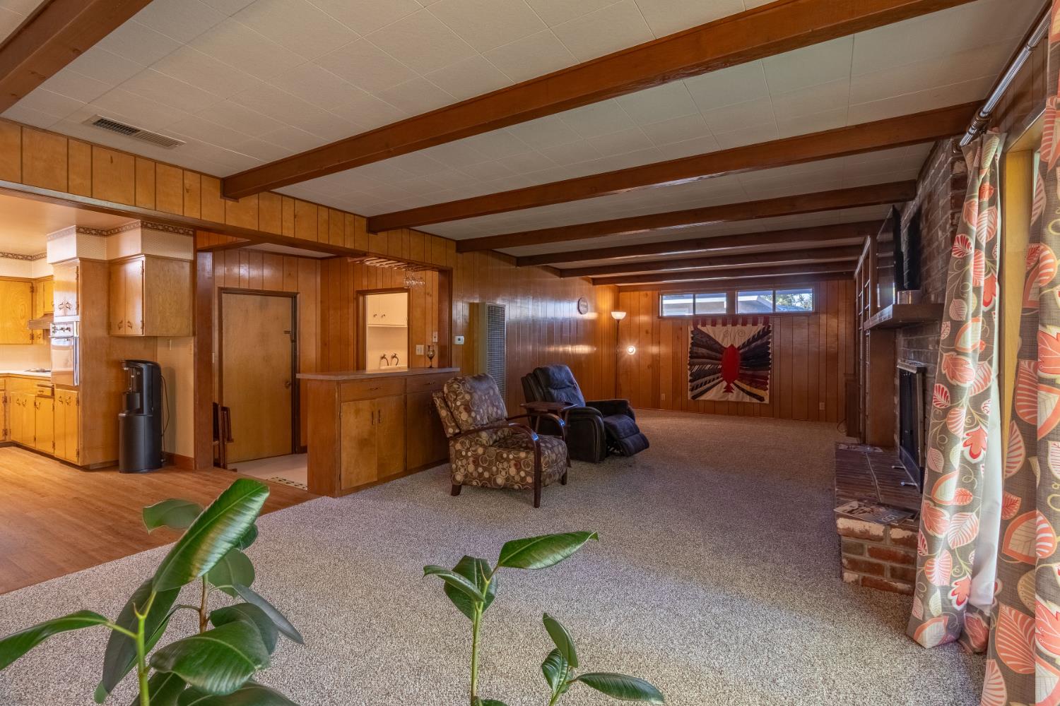 822 South California Street Lodi, CA 95240 - Photo 13 of 34 a gym room with furniture