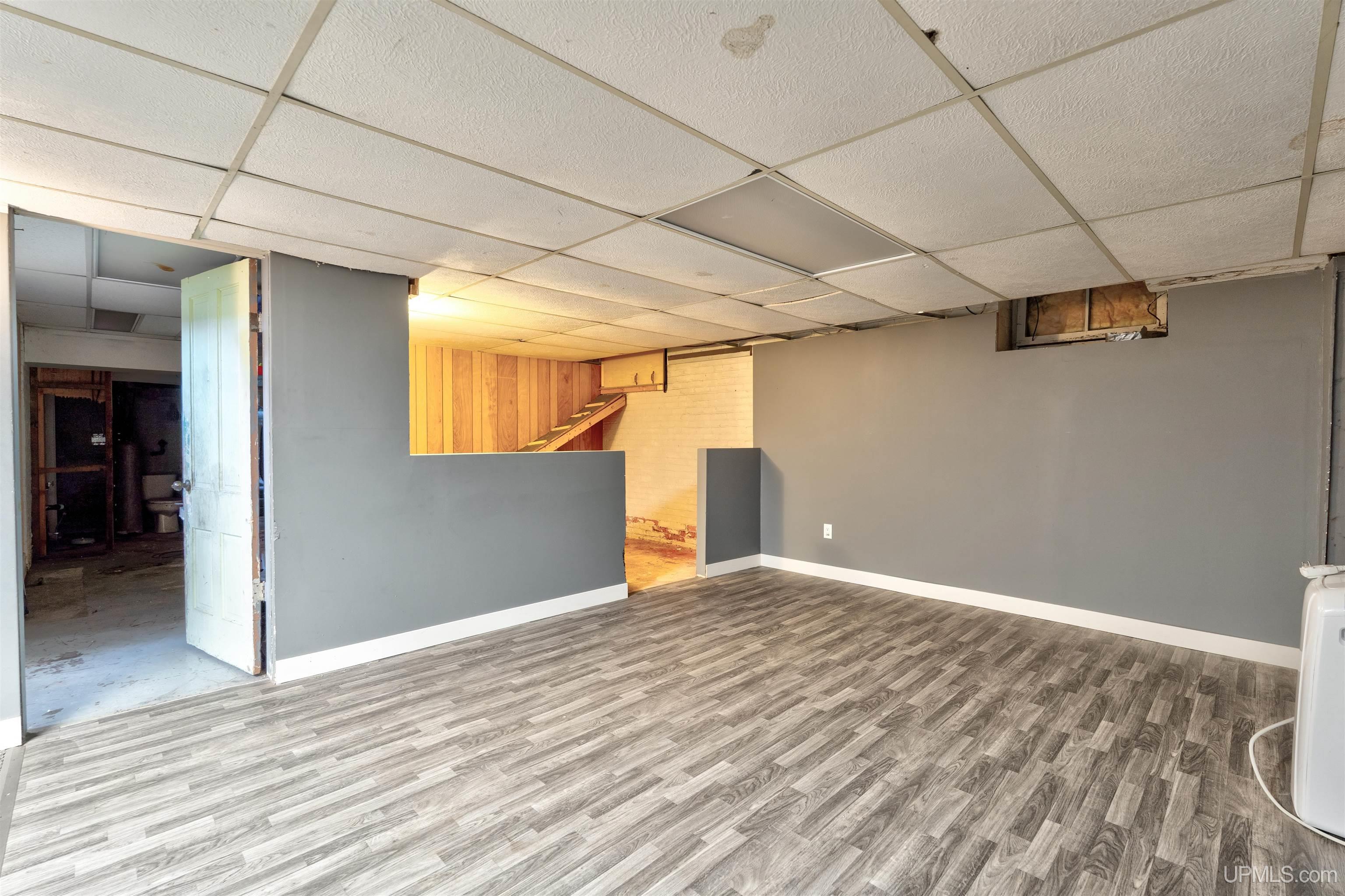 705 South 10th Street Escanaba, MI 49829 - Photo 11 of 45