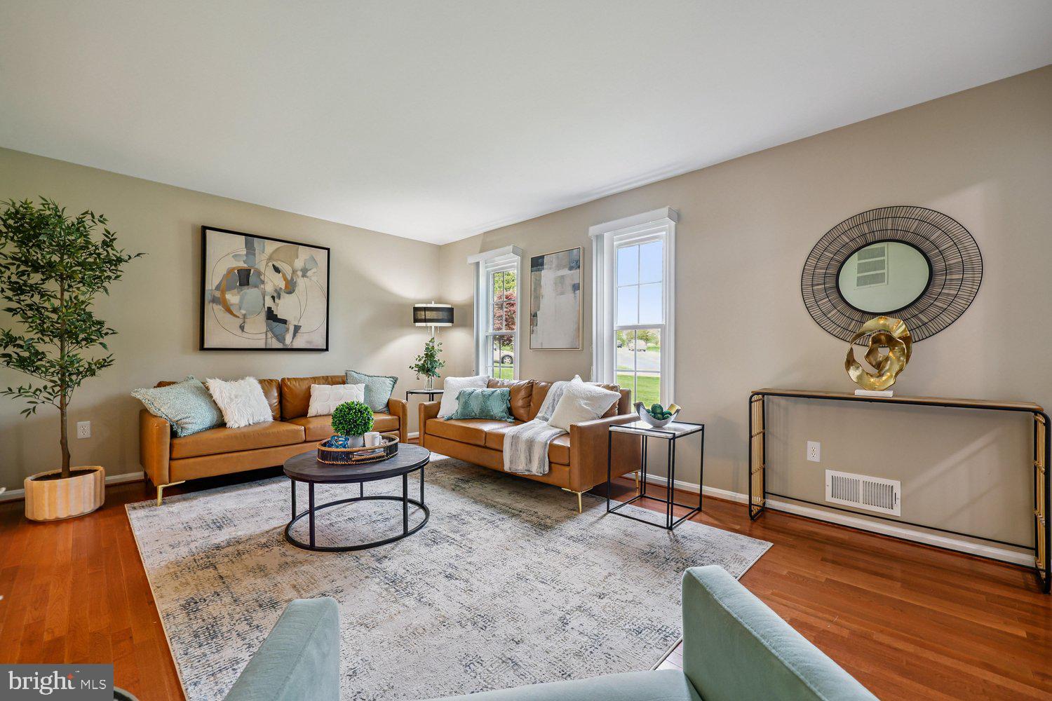 1604 Winding Waye Lane Silver Spring, MD 20902 - Photo 12 of 80 Family Room