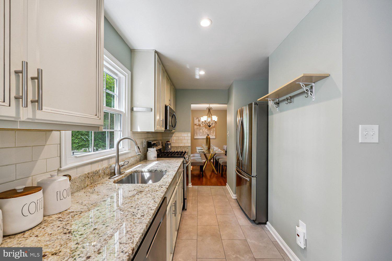 1604 Winding Waye Lane Silver Spring, MD 20902 - Photo 19 of 80 Kitchen