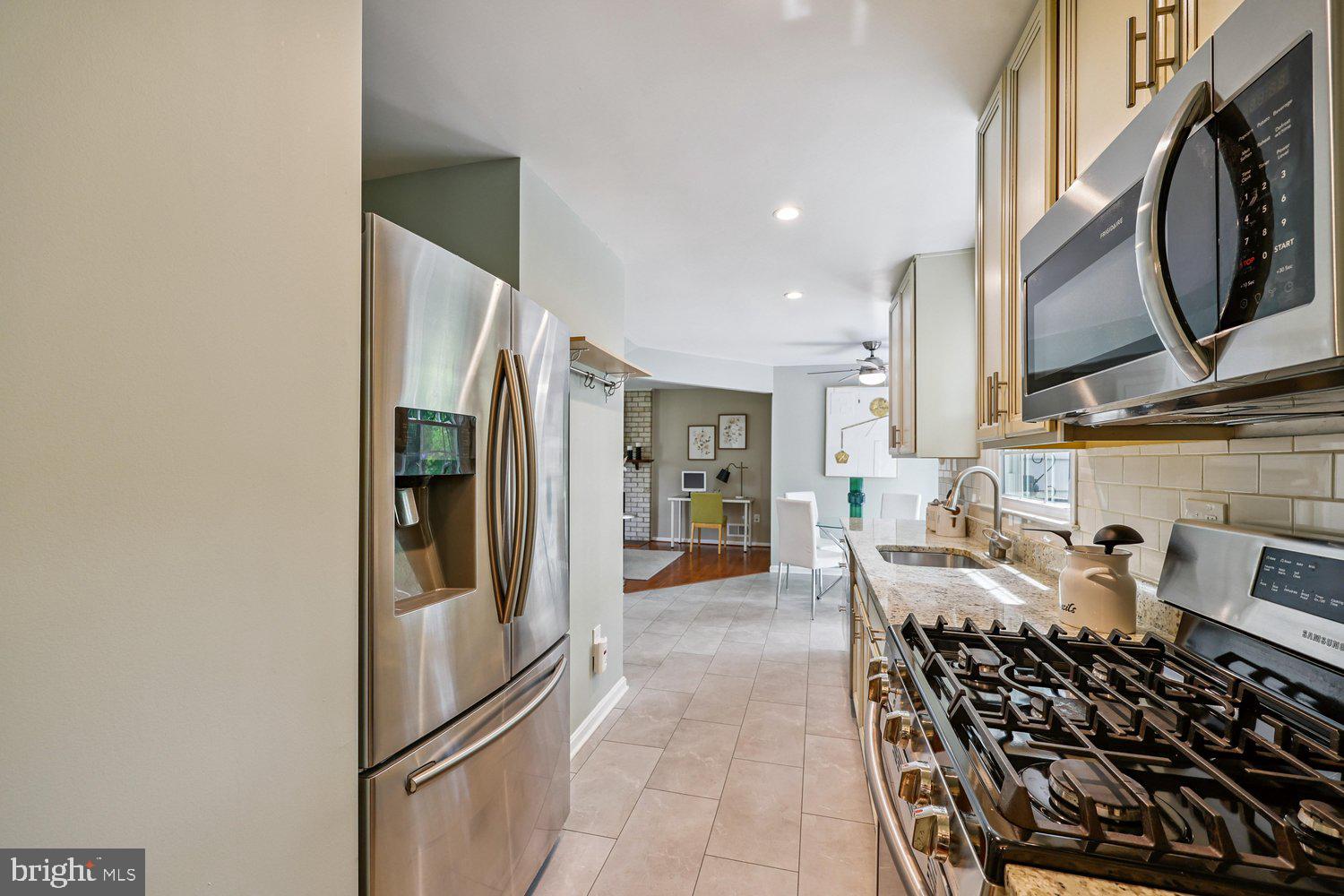 1604 Winding Waye Lane Silver Spring, MD 20902 - Photo 21 of 80 Kitchen