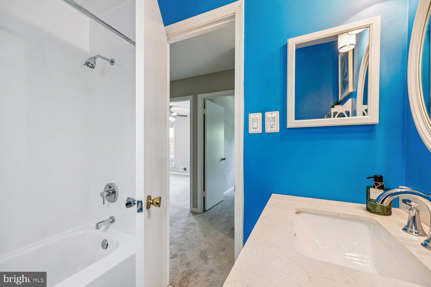 1604 Winding Waye Lane Silver Spring, MD 20902 - Photo 41 of 80 Primary Bath