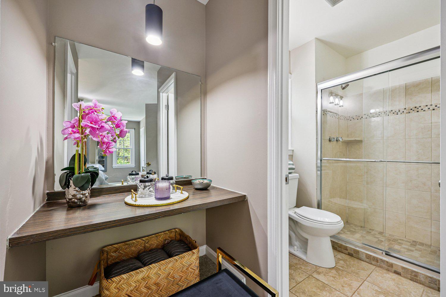 1604 Winding Waye Lane Silver Spring, MD 20902 - Photo 43 of 80 Vanity Area