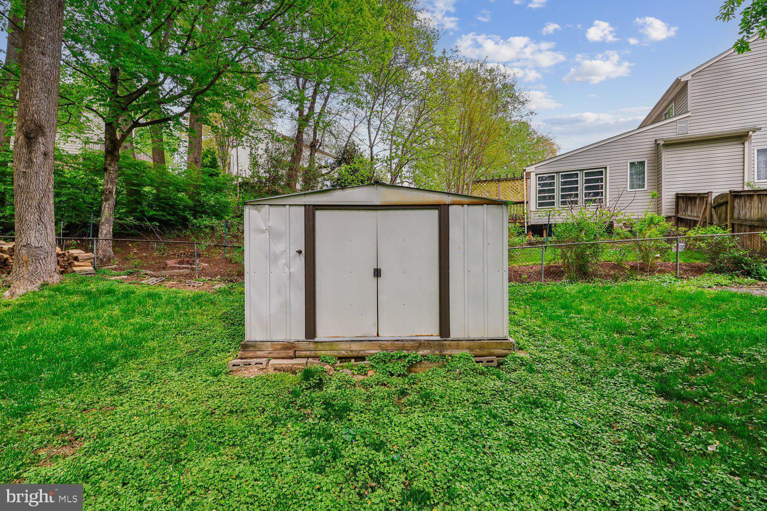 1604 Winding Waye Lane Silver Spring, MD 20902 - Photo 75 of 80 Back Elevation
