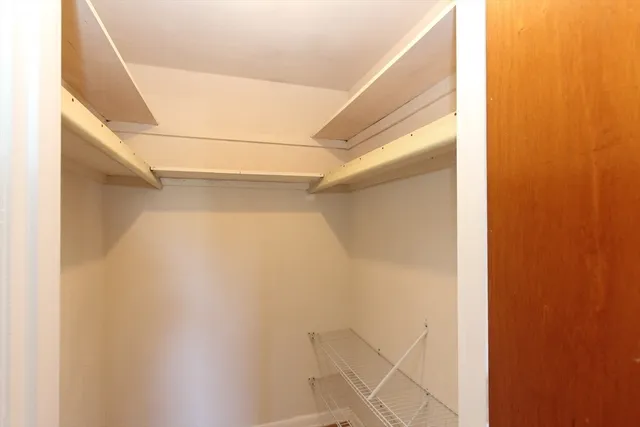 $329,900 | 20 Williamsburg Court, Unit 21, Shrewsbury, MA 01545