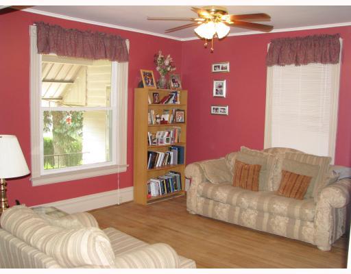 301 Walnut Street Irwin, PA 15642 - Photo 5 of 8 Living Room.