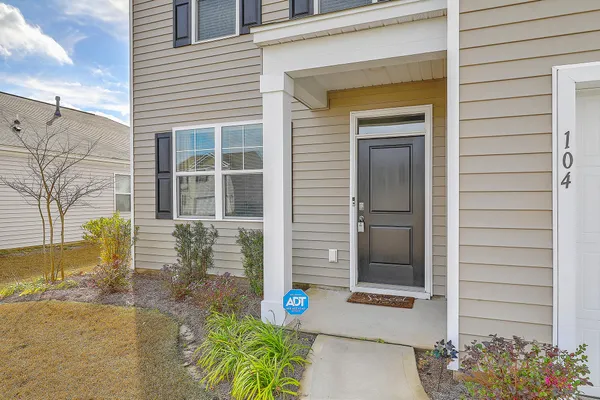 $2,450 | 104 Akeley Lane, Summerville, SC 29483