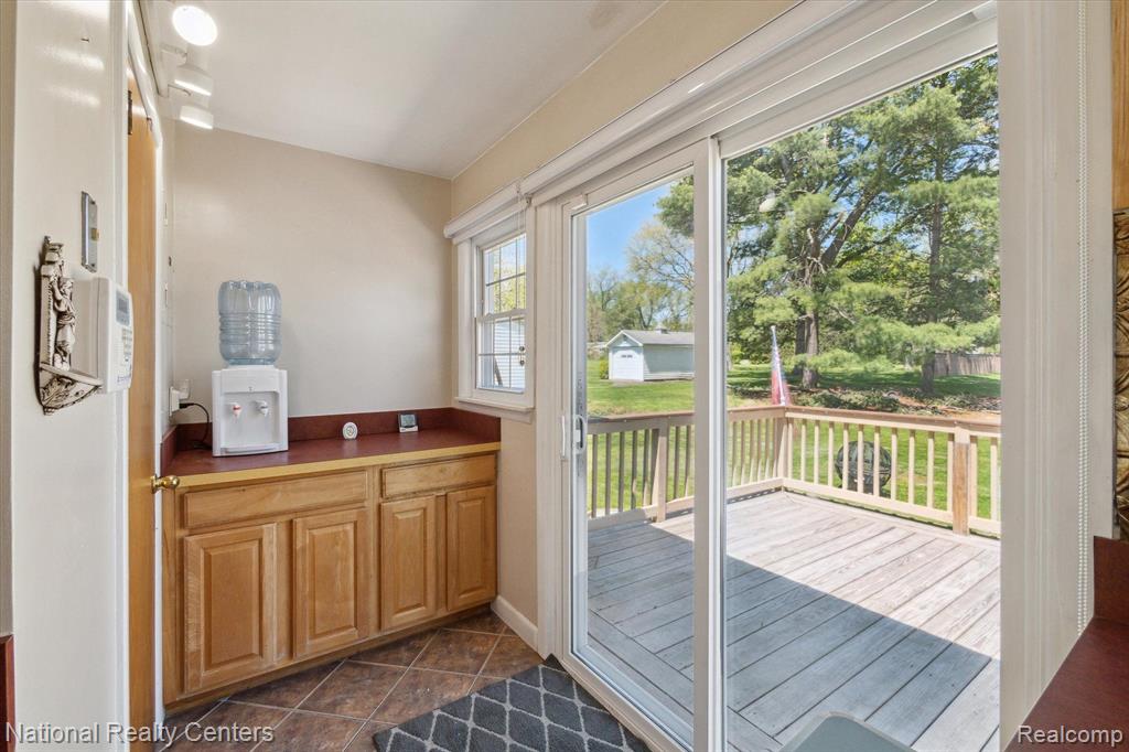 124 Wabash Road Rochester Hills, MI 48307 - Photo 15 of 33