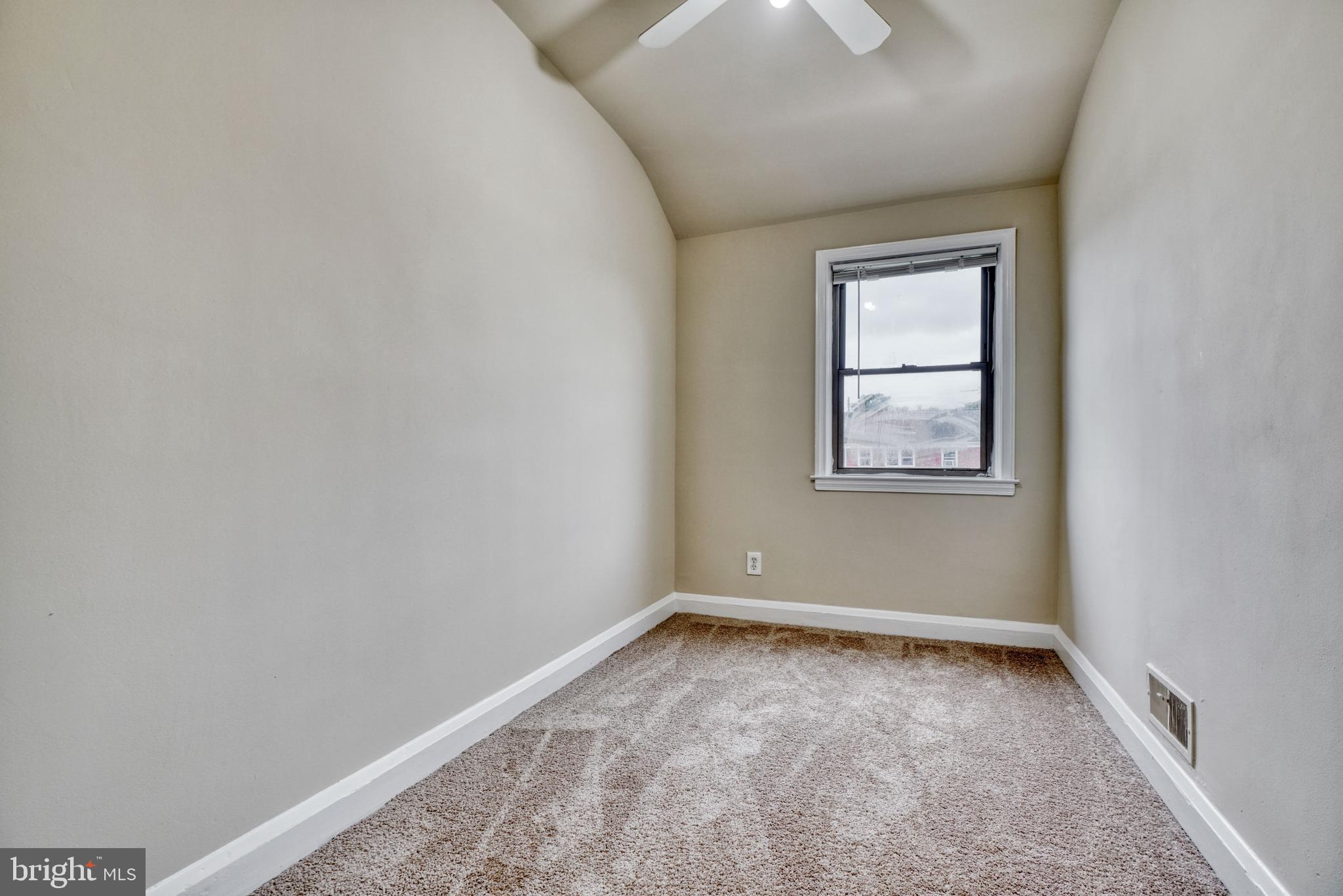 1035 Arncliffe Road Essex, MD 21221 - Photo 13 of 27 Gallery Image 13