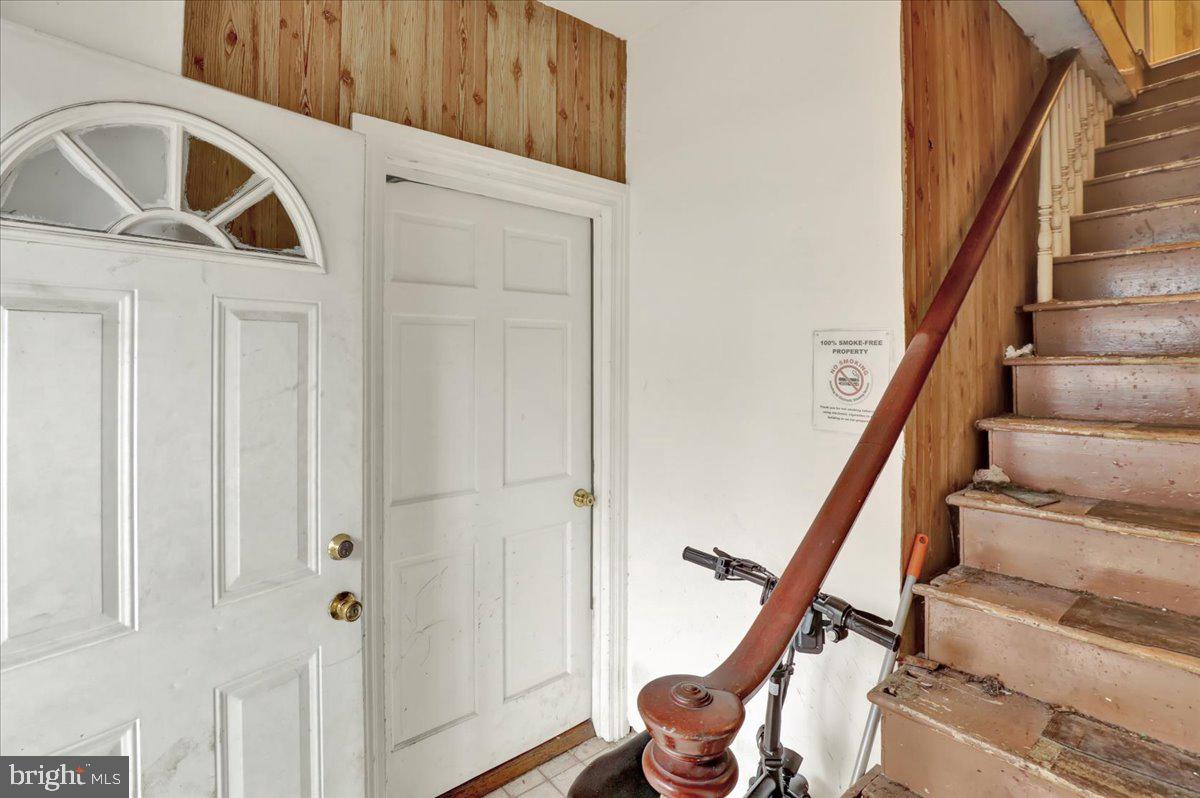746 Maple Street Lebanon, PA 17046 - Photo 10 of 21 a view of entryway and hall