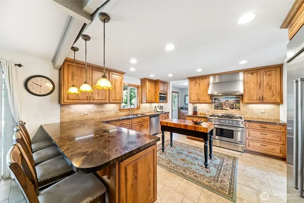 $1,649,000 | 23420 Southeast 448th Street, Enumclaw, WA 98022