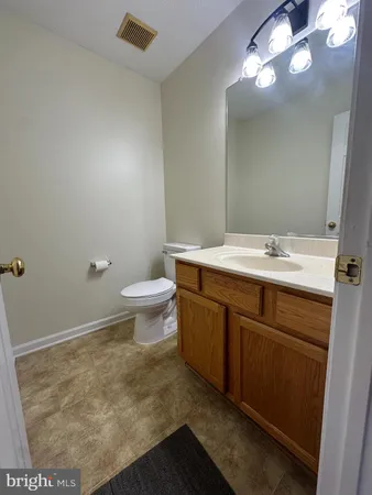 $1,800 | 114 Seabreeze Lane, Winchester, VA 22602