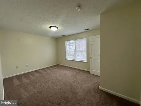 $1,800 | 114 Seabreeze Lane, Winchester, VA 22602