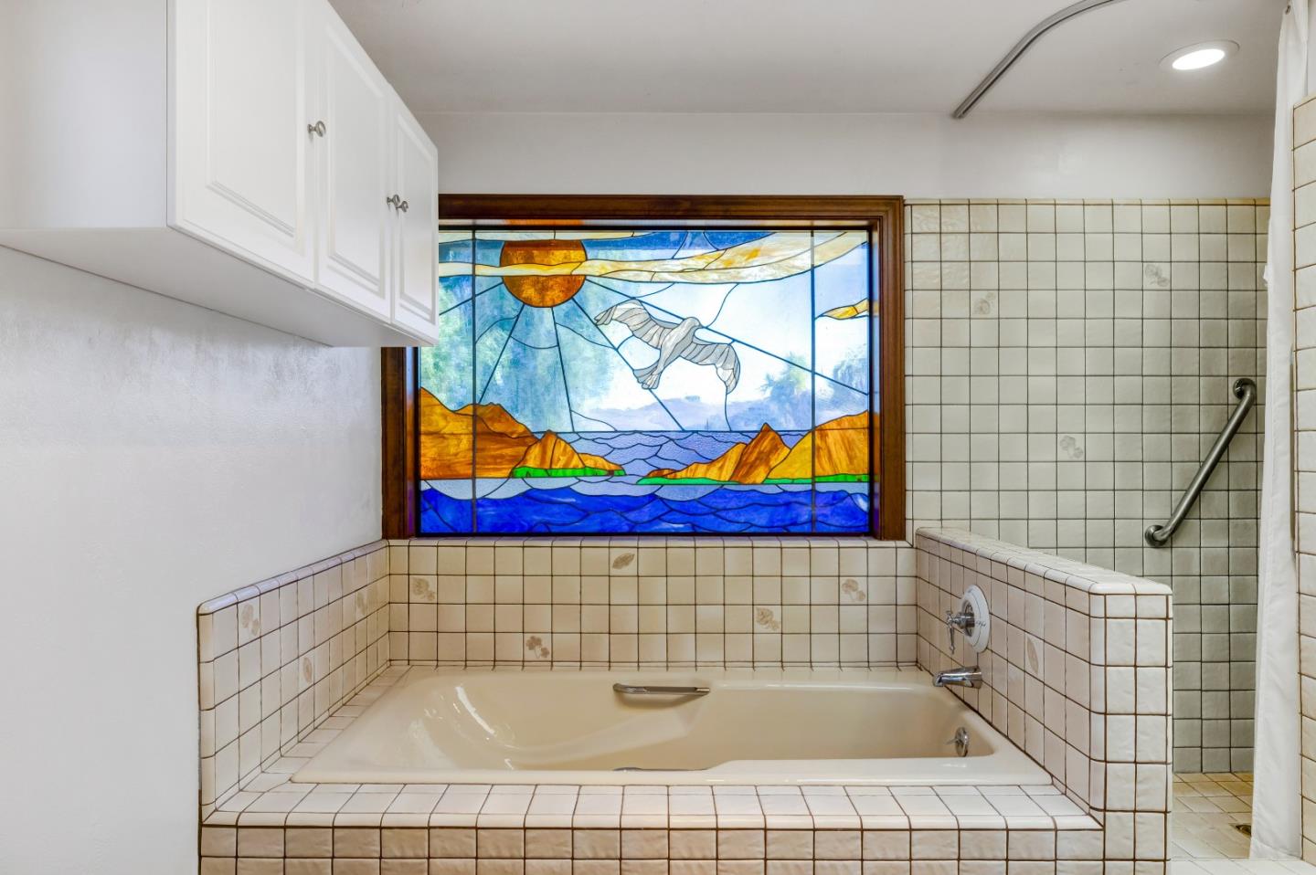 274 Corral De Tierra Road Salinas, CA 93908 - Photo 19 of 46 a bathroom with a bathtub and a shower