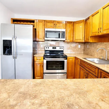 $2,300 | 13271 Southwest 17th Lane, Unit 625, Miami, FL 33175