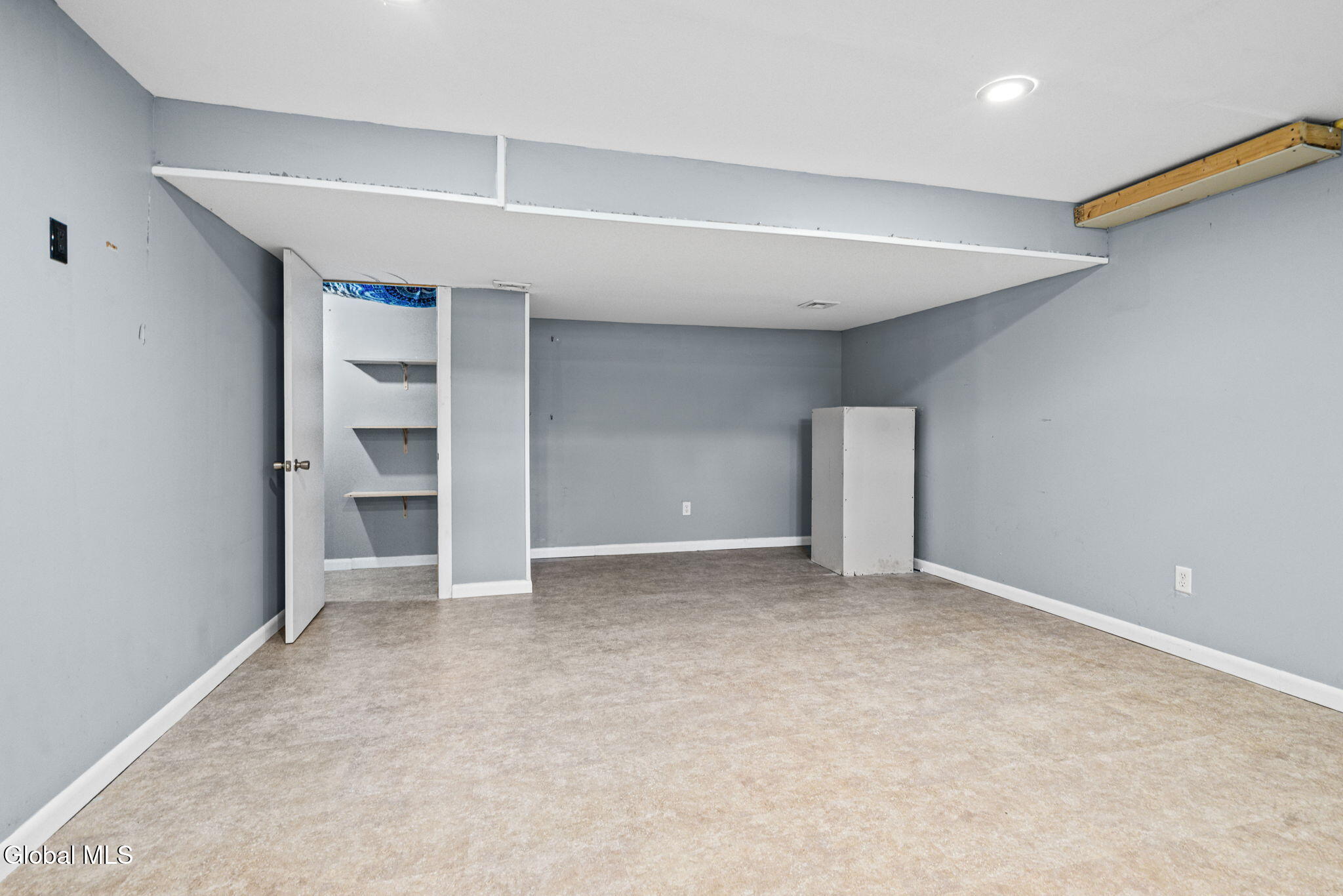 229 Menlo Park Road Niskayuna, NY 12309 - Photo 45 of 55 3-web-or-mls-229-menlo-park-rd