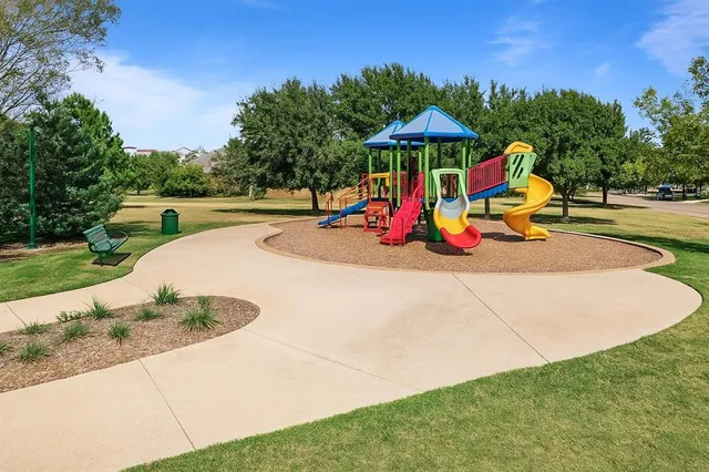 $2,125 | 1713 Lake Way Drive, Little Elm, TX 75068