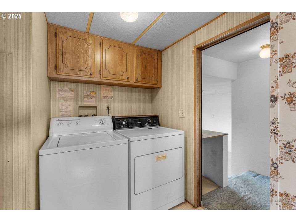 14730 Southwest Park Lane Culver, OR 97734 - Photo 9 of 30