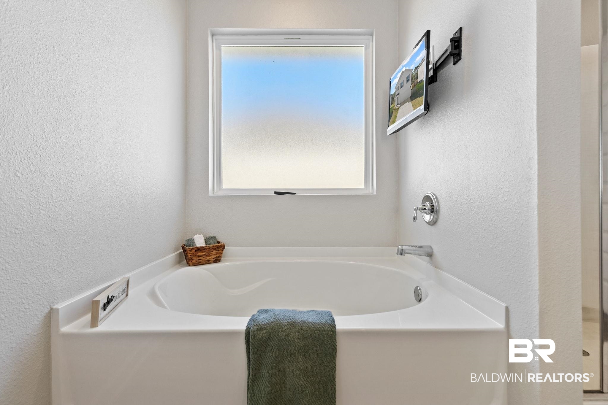 32234 Calder Court Daphne, AL 36527 - Photo 22 of 32 Full bath with a textured wall and a bath
