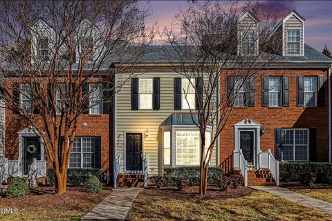 $350,000 | 104 Knightsborough Way, Apex, NC 27502