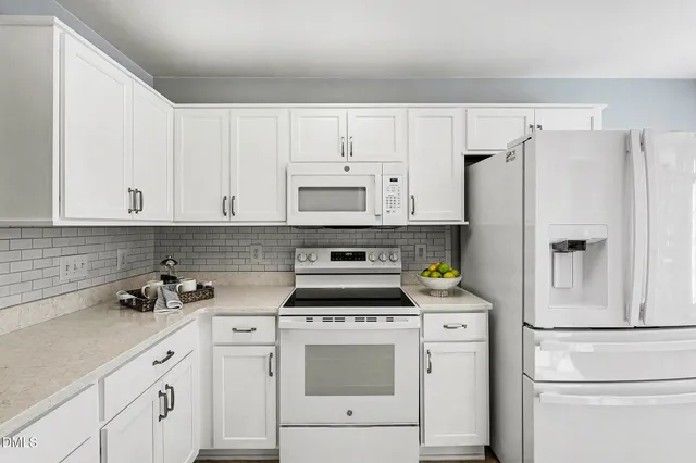 $350,000 | 104 Knightsborough Way, Apex, NC 27502