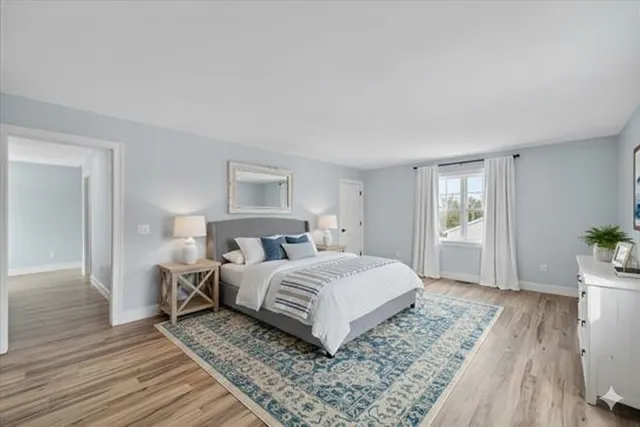 $549,900 | 925 Falls Road, Unit 2, Shelburne, VT 05482