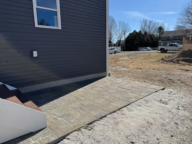 $549,900 | 925 Falls Road, Unit 2, Shelburne, VT 05482