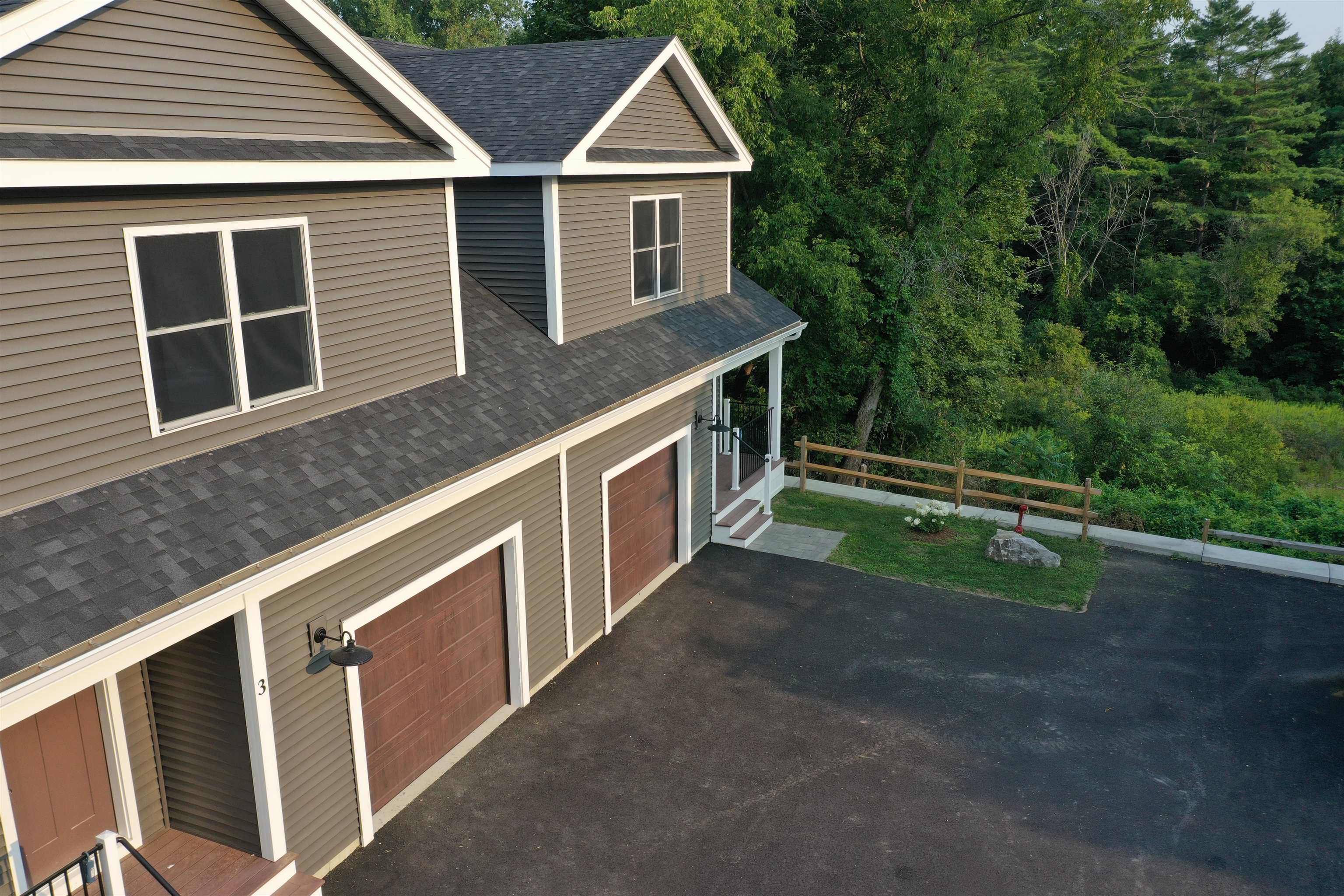 925 Falls Road, Unit 2 Shelburne, VT 05482 - Photo 49 of 58