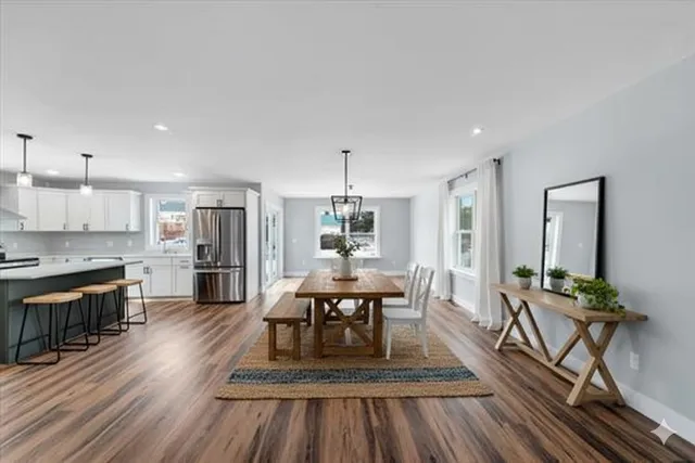 $549,900 | 925 Falls Road, Unit 2, Shelburne, VT 05482