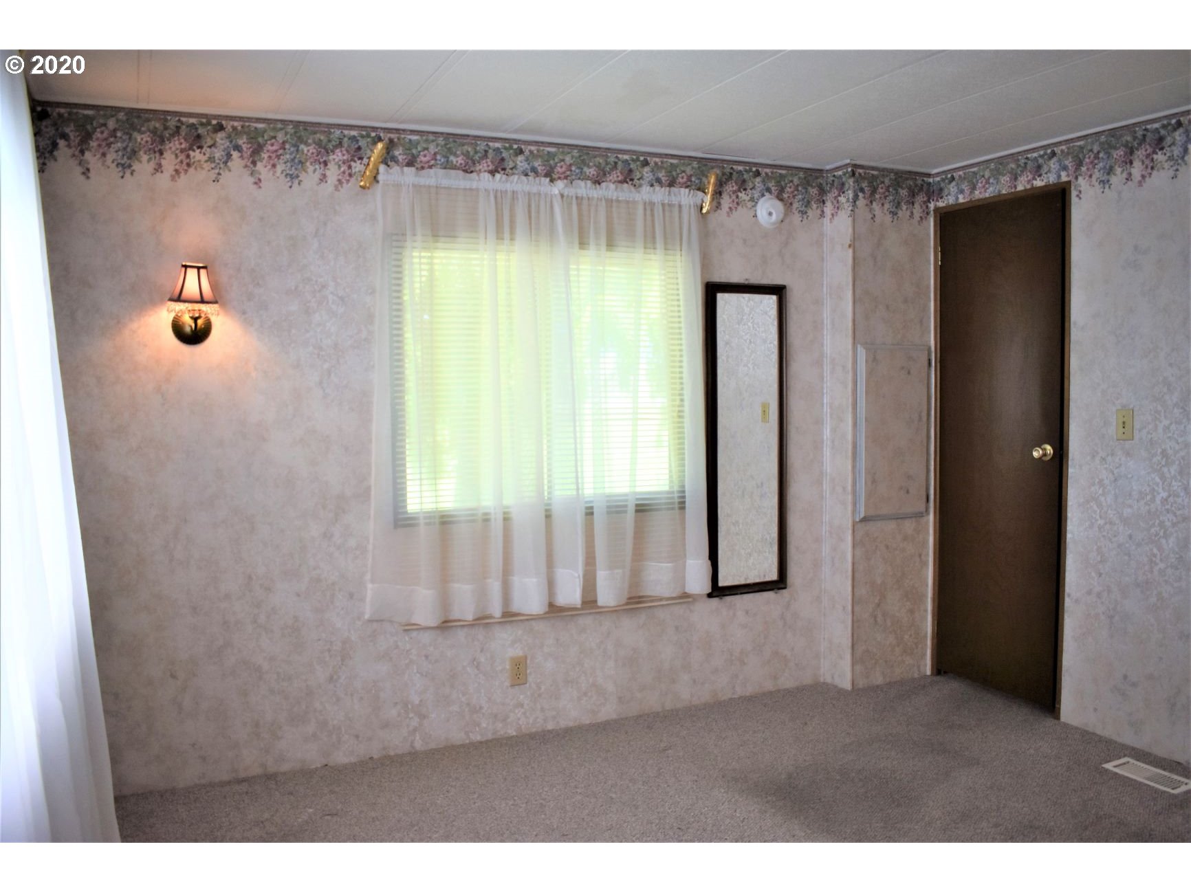 34450 Bond Road Lebanon, OR 97355 - Photo 7 of 28