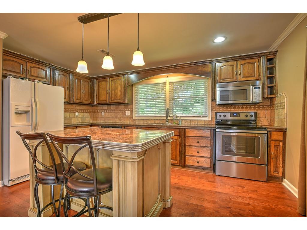 1041 Amersham Road Kingsport, TN 37660 - Photo 11 of 33 Photo 11