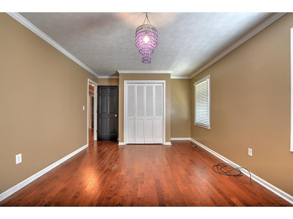 1041 Amersham Road Kingsport, TN 37660 - Photo 16 of 33 Photo 16
