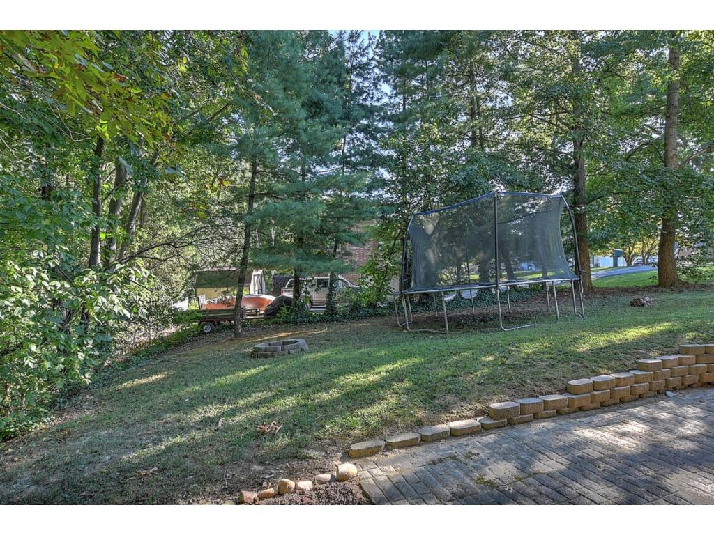 1041 Amersham Road Kingsport, TN 37660 - Photo 31 of 33 Photo 31