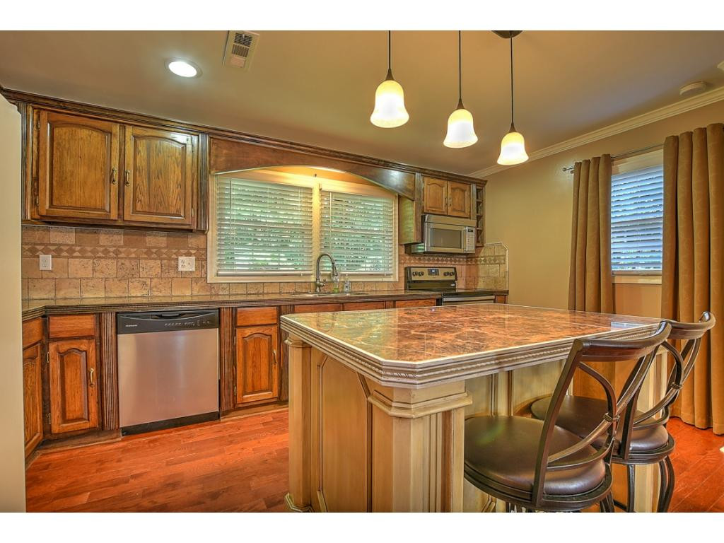1041 Amersham Road Kingsport, TN 37660 - Photo 9 of 33 Photo 9