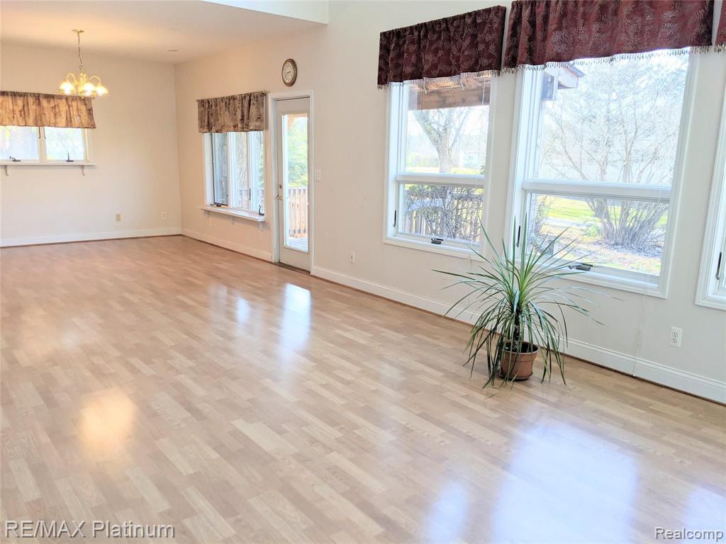 18819 Ridge Road Northville, MI 48167 - Photo 7 of 83