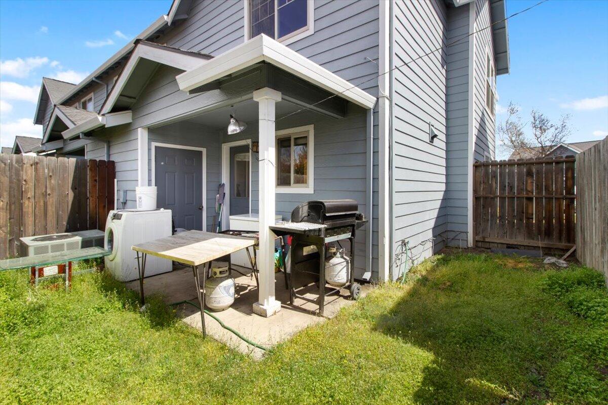 450 Midway Road, Unit 4 Medford, OR 97501 - Photo 23 of 39 22-Unit 4, 450 Midway Road-22